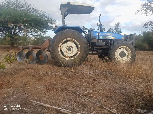 Tractor New Holland TT75 na Jembe (2024) - 1