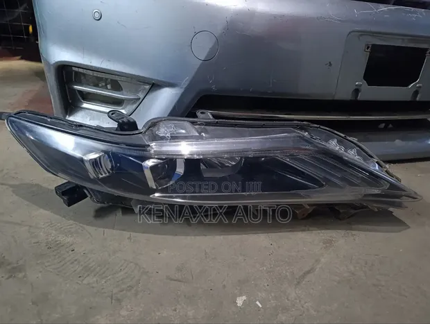 Mwangaza wa Mbele wa Toyota Harrier (Sehemu Na 147) - 1