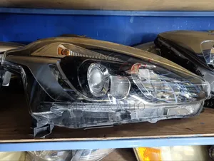 Toyota Sienta Non-Xenon Headlight (Part No 52-282)