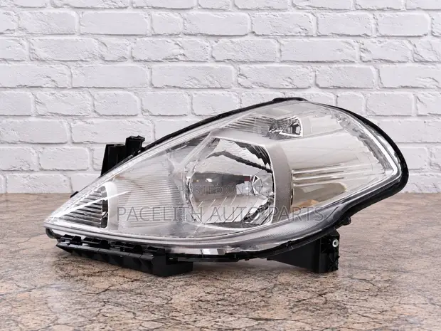 Depo Headlight kwa Nissan Tiida (2005-2009) - 1