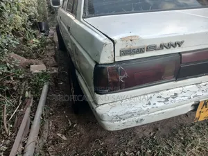 Nissan Sunny 1995 White