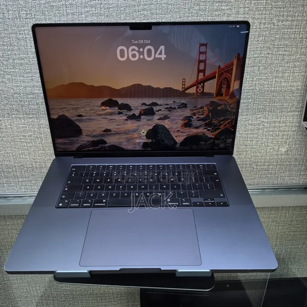 Apple MacBook Pro 2026 M5 Max 48GB RAM 2TB SSD - 1