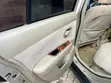 Nissan Tiida 2010 Dhahabu - 4