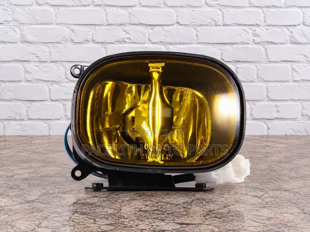 Nissan X-Trail T30 Oval Fog Lamp - Kioo cha Njano (Kila Moja) - 1