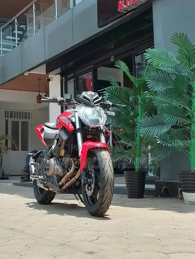 New QJMOTOR SRK400 Motorcycle (2026) - Black - 1