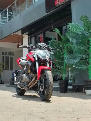 New QJMOTOR SRK400 Motorcycle (2026) - Black