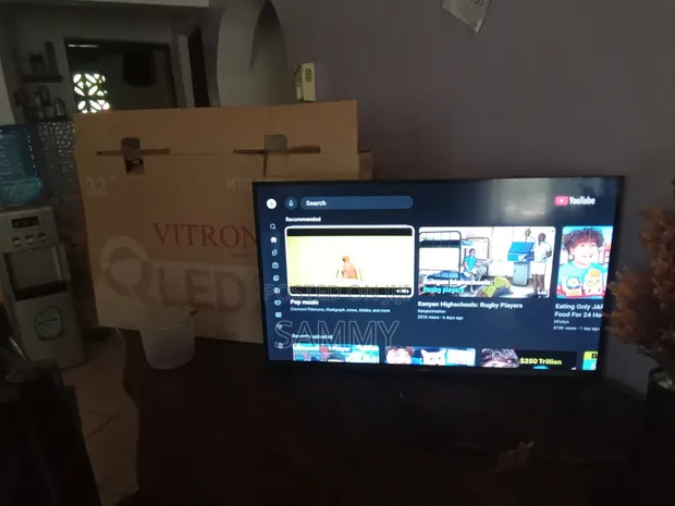 Vitron 32-inch QLED Smart TV - 1