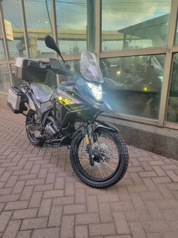 New Cyclone Carrera 200 Motorcycle (2026) - 1