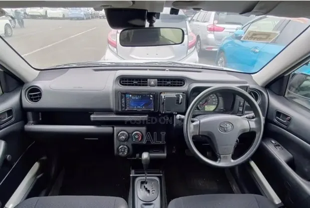 2019 Toyota Probox 1.3 GL 2WD White - 1