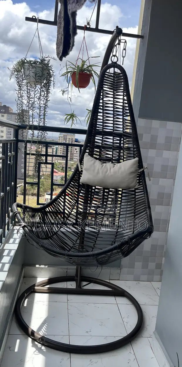 SWING Hanging Egg Chair - Used Brown - 1