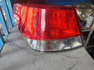 Taa za Nyuma za Subaru Legacy BR9 Saloon (Zilizotumika)