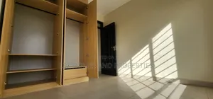 Ghorofa ya Vyumba 2 vya Kulala Nkaimurunya - Pangishwa