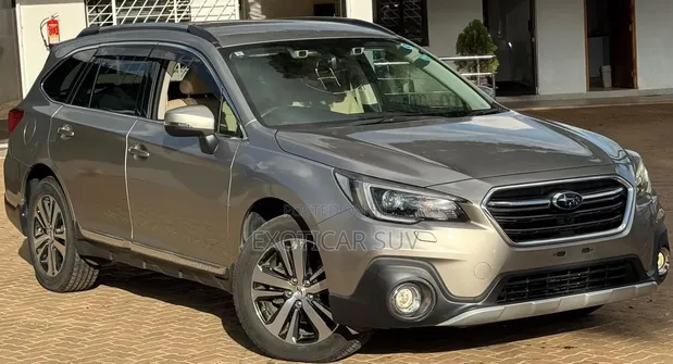 Subaru Outback 2.5i AWD 2019 Gray - 1