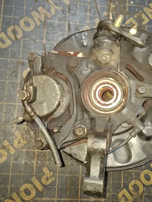 Toyota Premio 240 4G Front Wheel Hub