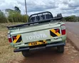 Toyota Hilux 1998 Kijani - 3