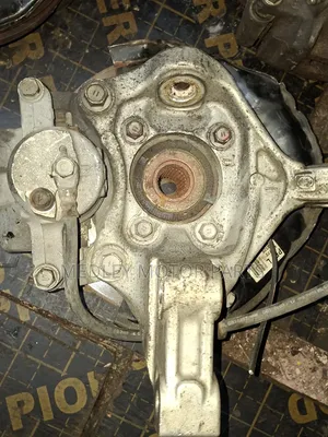 Toyota Prius Front Wheel Hub (Used)