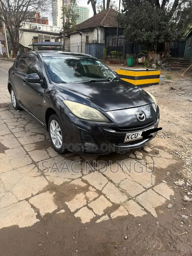 Mazda Axela 2012 Hatchback - 1