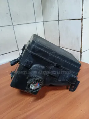 Sanduku la Fuse la Mitsubishi - Lililotumiwa