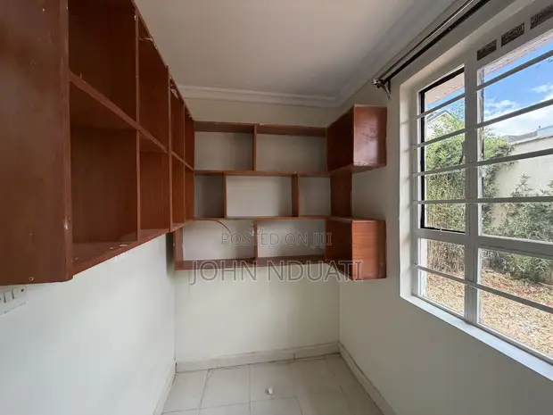 5-Bedroom Maisonette for Rent in Membley Estate - 1