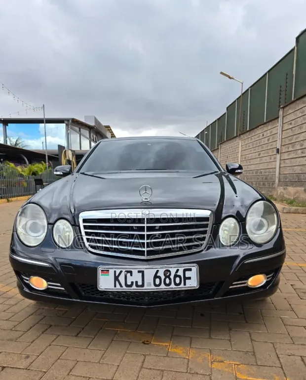 Mercedes-Benz E250 2010 Nyeusi - 1