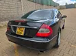 Mercedes-Benz E250 2010 Nyeusi - 4