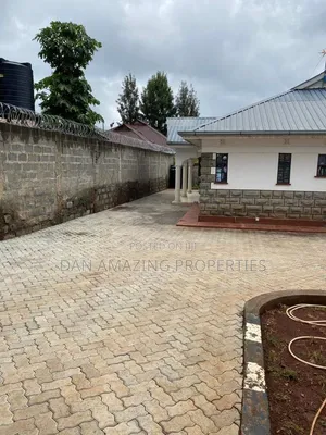 Bungalow ya Vyumba 4 na DSQ Masai Rd, Ngong CBD - Pangishwa