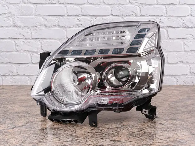 Depo Xenon Headlight for Nissan X-Trail T31 (2011-2013) - 1