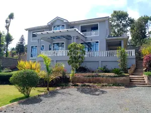 Maisonette ya Vyumba 5 vya Kulala Inauzwa Kerarapon