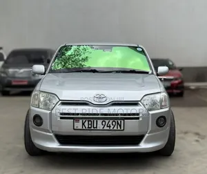 Toyota Succeed 2018 Silver