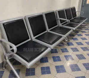 Benchi la Kusubiri la Metali la Sehemu 3 na Mito Nyeusi
