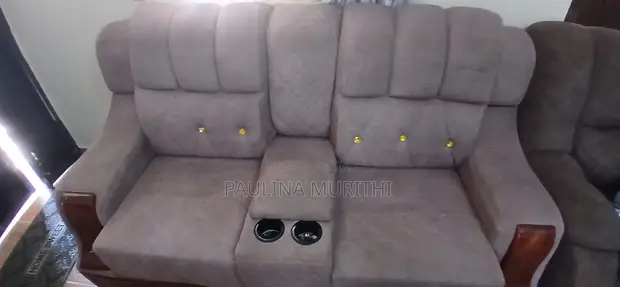 Grey 3-Seater Sofa in Good Condition - 1