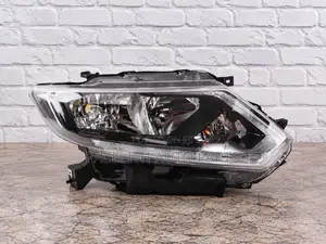 Nissan X-Trail 2014-2016 Halogen Headlight