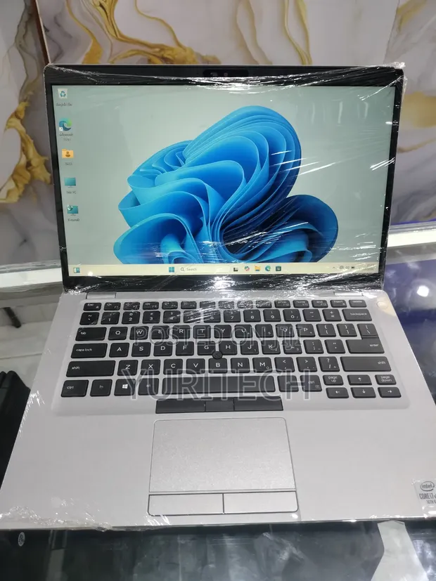 Laptop Dell Latitude 5411 - Intel Core i7, 8GB RAM, 256GB SSD - 1