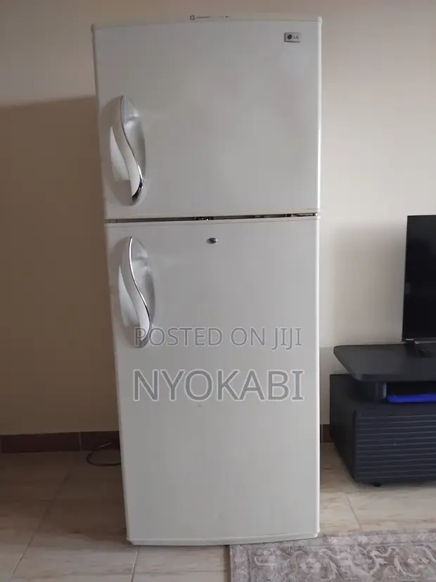 LG Fridge Inauzwa - 325L Frost Free - 1