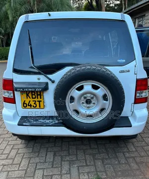 Mitsubishi Pajero IO 2002 Nyeupe