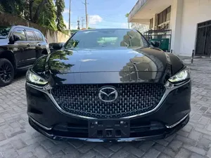 Mazda Atenza 2019 - Nyeusi ya Matt