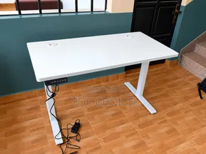 Desk ya Umeme ya Kusimama yenye Kurekebisha Urefu
