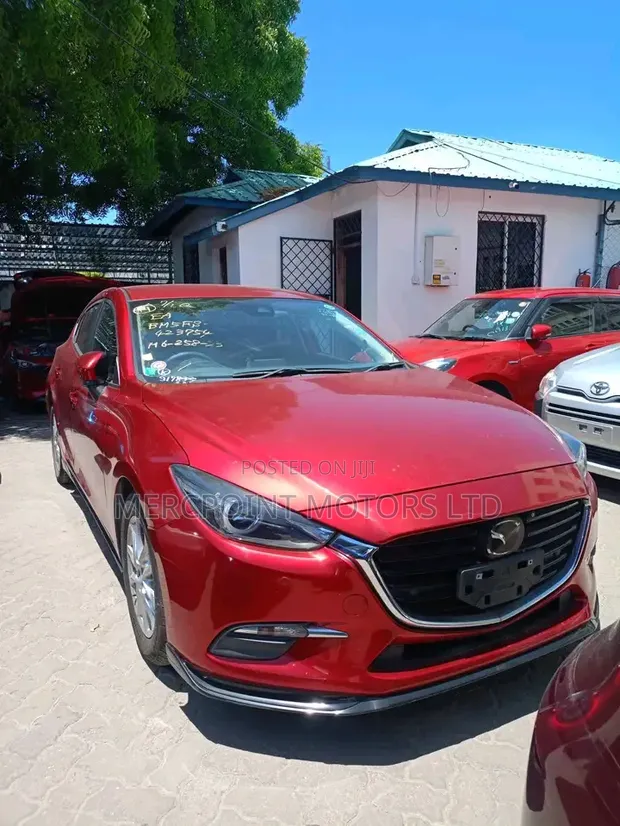 Mazda Axela 2019 Nyekundu - 1