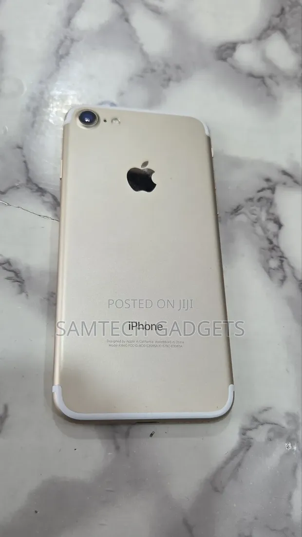 Apple iPhone 7 32GB Silver - 1