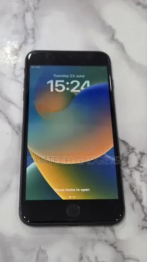 Apple iPhone 8 Plus 64GB Black