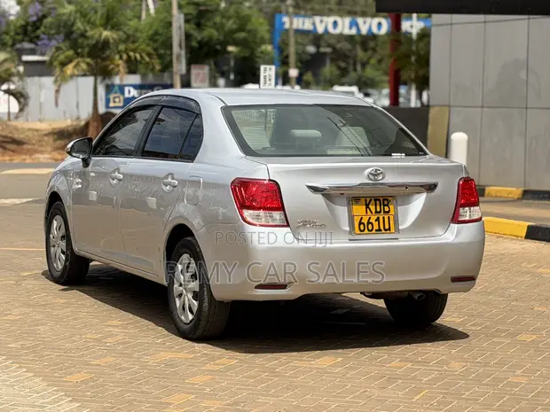 Toyota Axio 2014 Silver - 1