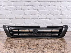 Grille ya Toyota Premio (AT210/ST210, 1996-1997)