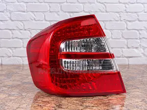 Taa ya Mkia kwa Toyota Premio 2005-2007