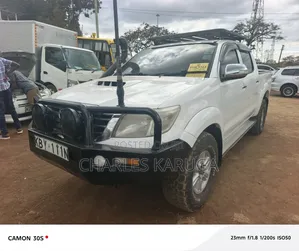 Toyota Hilux 2014 White