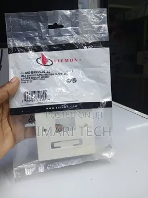 Siemon Double Faceplates na CAT6 Keystone Modules