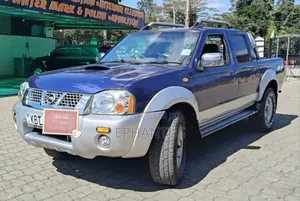 Nissan Hardbody Double Cab 2005 Blue