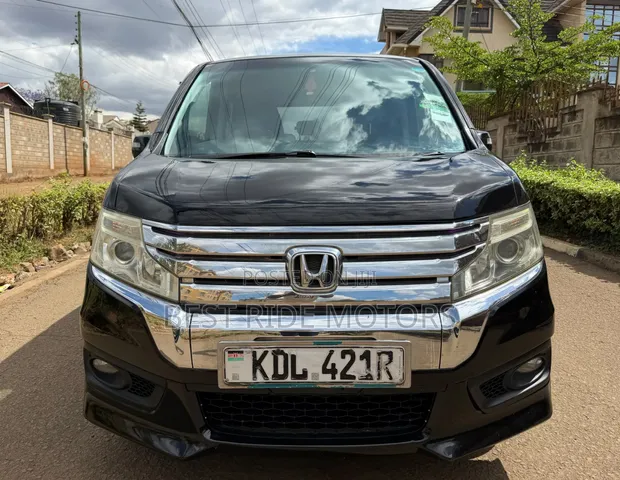 Honda Stepwgn 2015 Nyeusi - 1