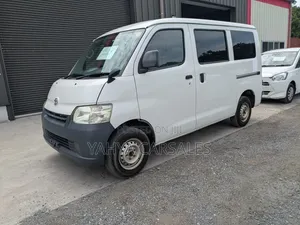 Toyota TownAce 2019 Nyeupe