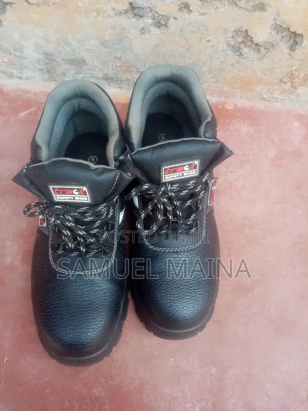 Timbarland Safety Shoe Size 5 - 1