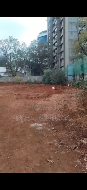 Nusu Eka Ardhi ya Biashara Inauzwa Kileleshwa
